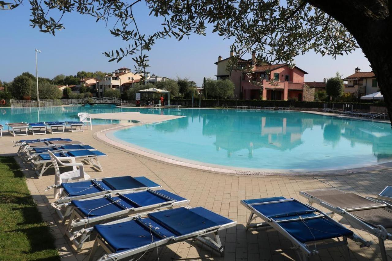 Maloma Apartment Peschiera del Garda Luaran gambar