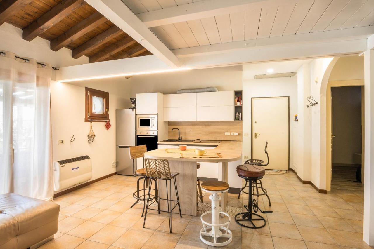 Maloma Apartment Peschiera del Garda Luaran gambar