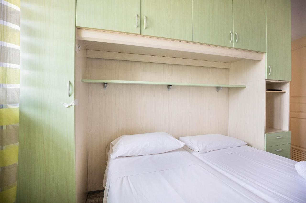 Maloma Apartment Peschiera del Garda Luaran gambar